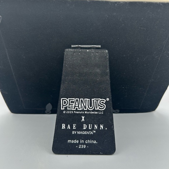 Rae Dunn Peanuts Photo Frame KISSES Snoopy Lucy SMAK Valentines Love 5x6 NEW - Picture 3 of 3